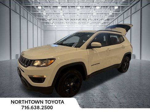Used 2021 Jeep Compass Latitude AWD/4WD image 5