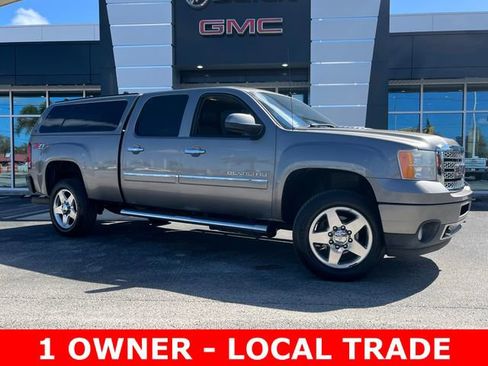 Used 2014 GMC Sierra 2500 Denali w/ Suspension Package, Off-Road image 2