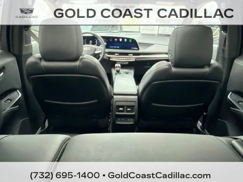Used 2024 Cadillac XT4 Luxury w/ Cold Weather Package AWD/4WD image 12