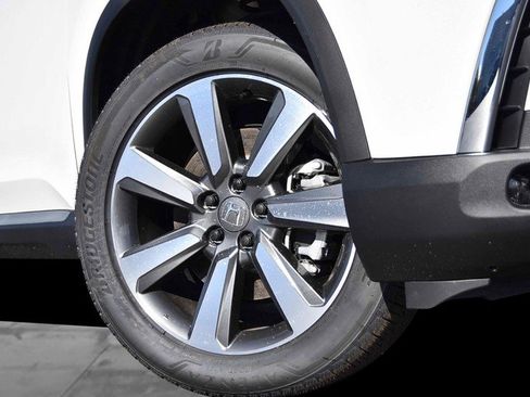 New 2025 Honda Pilot Elite image 3