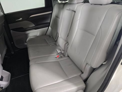 Used 2015 Toyota Highlander XLE AWD/4WD image 20