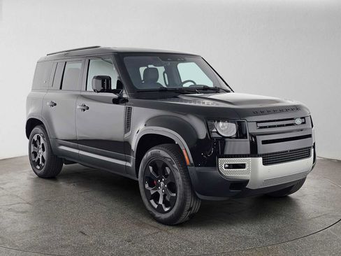 Used 2022 Land Rover Defender 110 S AWD/4WD image 7