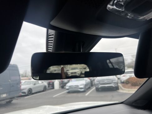 Certified 2021 Mercedes-Benz GLB 250 250 w/ Premium Package image 27