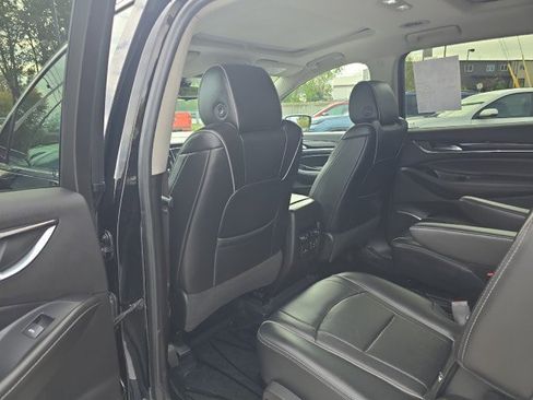 Used 2021 Buick Enclave Avenir w/ Avenir Technology Package image 32