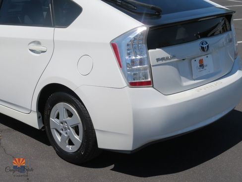 Used 2011 Toyota Prius Three w/ Solar Roof Pkg FWD image 16