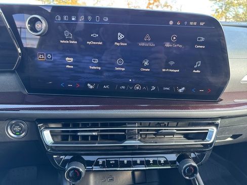 Used 2025 Chevrolet Traverse Z71 image 29