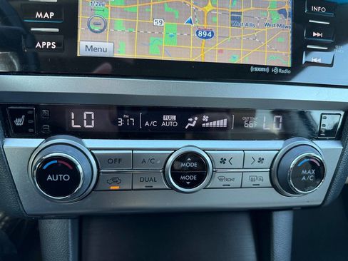 Used 2015 Subaru Outback 3.6R Limited image 28