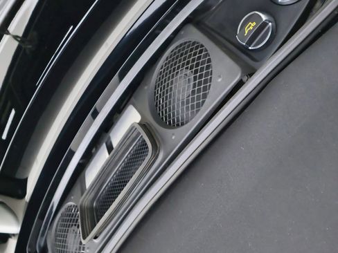 Used 2014 Porsche 911 Turbo S image 44