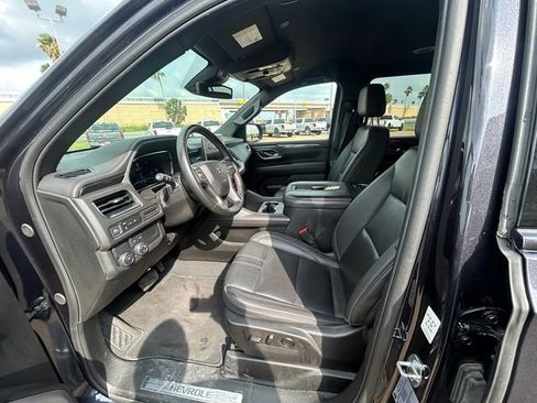Used 2024 Chevrolet Suburban RST RWD image 11