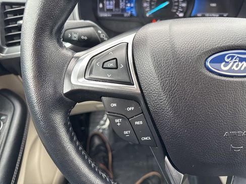 Certified 2023 Ford Edge Titanium image 21