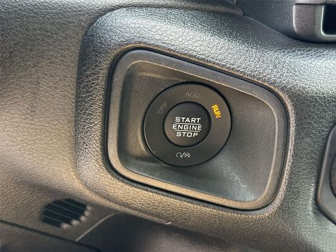 Used 2025 Jeep Wrangler Unlimited Sport AWD/4WD image 15