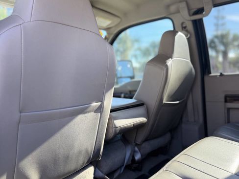 Used 2008 Ford F350 Lariat image 17