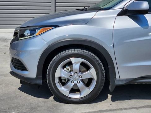 Used 2020 Honda HR-V LX image 9