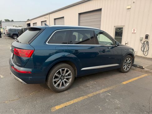Used 2019 Audi Q7 3.0T Premium Plus w/ Premium Plus Package AWD/4WD image 3