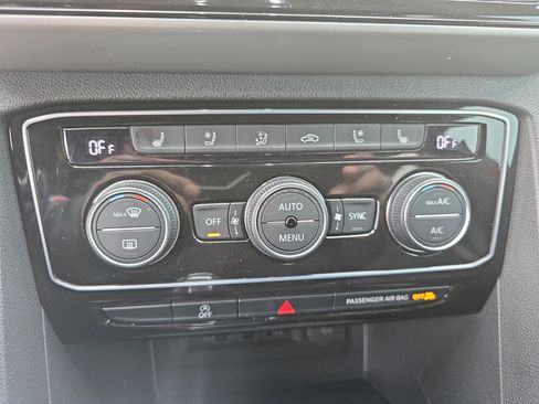 Used 2020 Volkswagen Atlas Cross Sport SEL Premium R-Line image 20