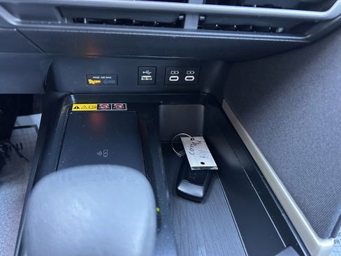 Used 2025 Toyota Camry LE image 16