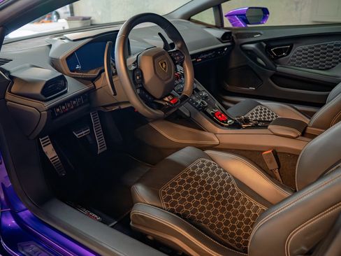 Used 2018 Lamborghini Huracan LP 580-2 RWD image 9