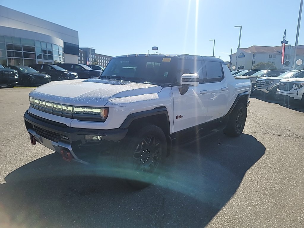 Used 2025 GMC Hummer EV 2X w/ LPO, Sport Package AWD/4WD image 4