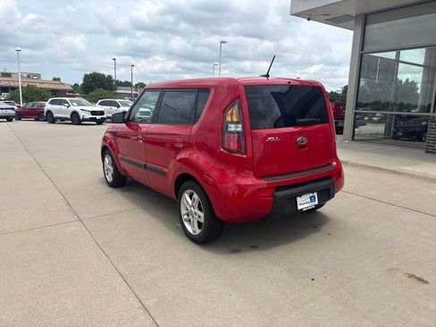 Used 2010 Kia Soul + w/ Audio Pkg FWD image 7