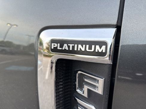 Used 2019 Ford F350 Platinum w/ Platinum Ultimate Package AWD/4WD image 4
