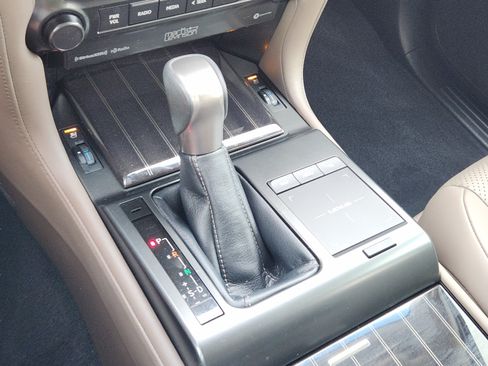 Used 2023 Lexus GX 460 Luxury w/ Sport Design Package AWD/4WD image 13
