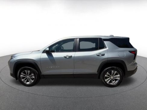 Used 2025 Chevrolet Equinox LT AWD/4WD image 9