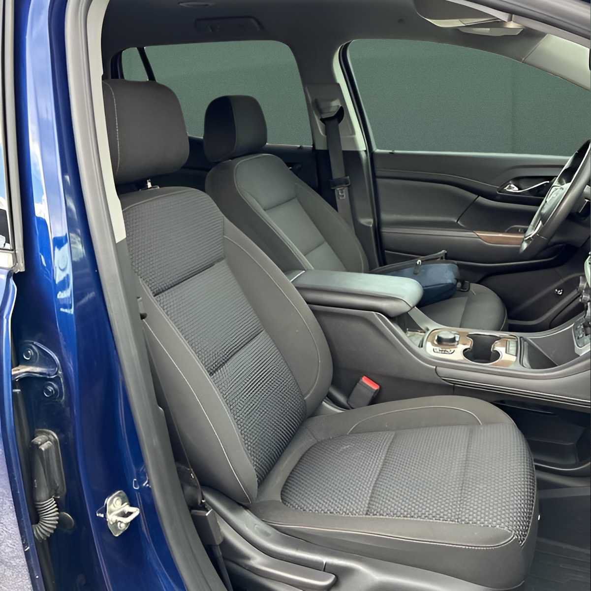Used 2023 GMC Acadia SLE w/ Driver Convenience Package AWD/4WD image 6