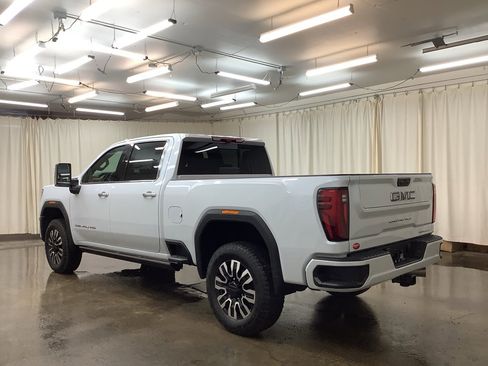 New 2026 GMC Sierra 2500 Denali Ultimate image 12