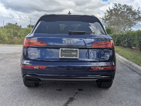 Certified 2025 Audi Q5 2.0T Premium w/ Convenience Plus Package image 5