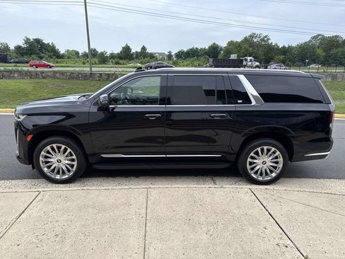 Used 2024 Cadillac Escalade ESV Premium Luxury w/ LPO, Floor Liner Package AWD/4WD image 3