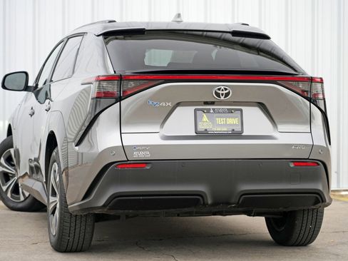 Used 2024 Toyota bZ4X AWD w/ Weather Package image 5