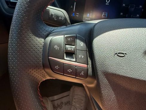 Used 2024 Ford Escape ST-Line w/ Tech Pack #1 FWD image 19