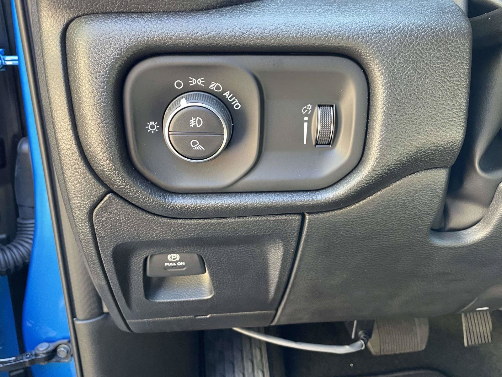 Used 2026 RAM 1500 Express AWD/4WD image 21