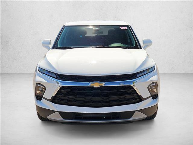Used 2025 Chevrolet Blazer LT FWD image 2