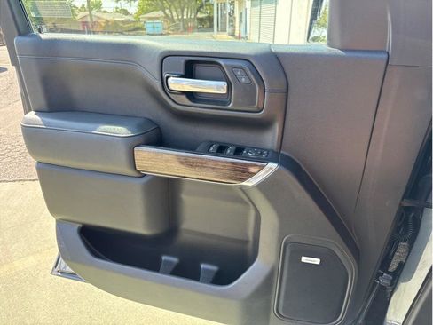 Used 2021 GMC Sierra 1500 Elevation w/ Preferred Package image 31