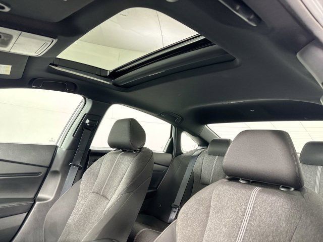 Used 2025 Honda Accord Sport image 19