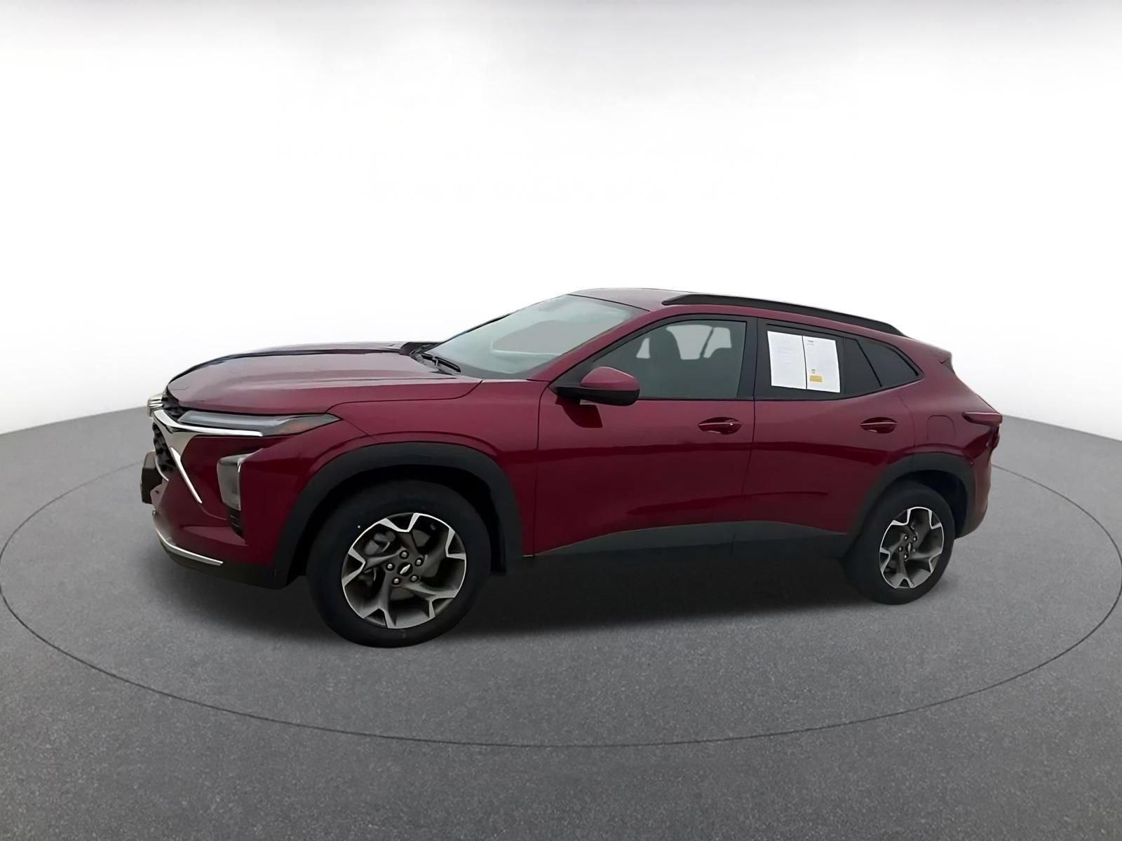 Used 2025 Chevrolet Trax LT w/ LT Convenience Package FWD image 7