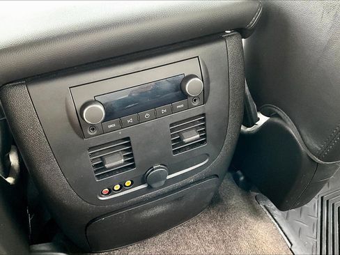 Used 2010 Chevrolet Avalanche LTZ AWD/4WD image 11