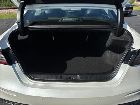 Used 2023 Nissan Maxima SL FWD image 23