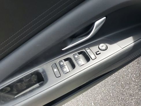 New 2026 Hyundai Elantra SE FWD image 18