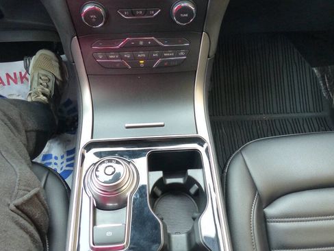 Used 2020 Ford Edge SEL w/ Convenience Package image 32