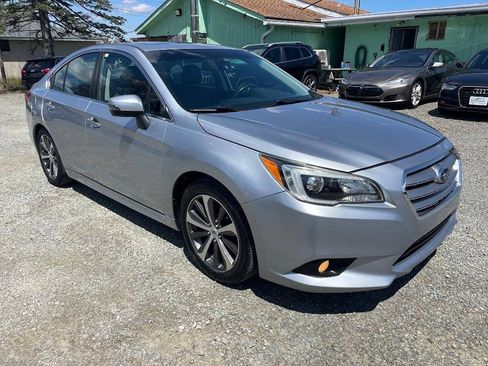 Used 2017 Subaru Legacy 2.5i Limited AWD/4WD image 4