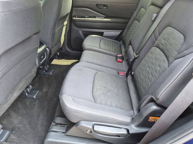 Certified 2025 Nissan Pathfinder SV AWD/4WD image 25