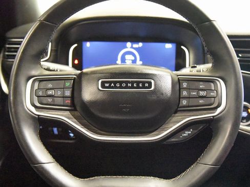 Used 2022 Jeep Wagoneer Series II w/ Rear Seat Video Group 1 image 31