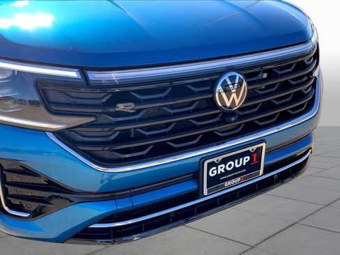 Used 2024 Volkswagen Atlas Cross Sport SEL Premium R-Line AWD/4WD image 30