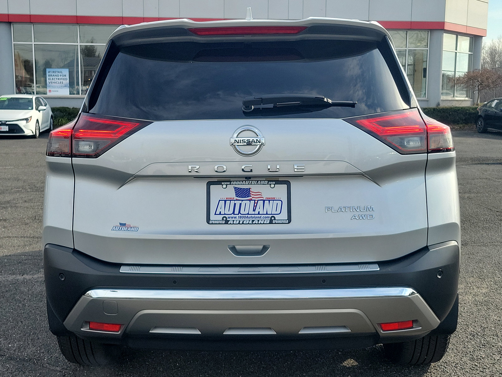 Used 2021 Nissan Rogue Platinum AWD/4WD image 5