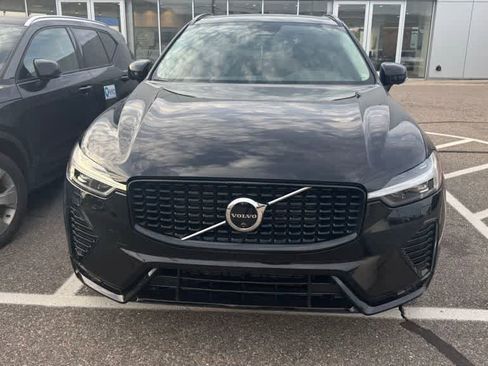 Used 2024 Volvo XC60 B5 Plus w/ Climate Package AWD/4WD image 2