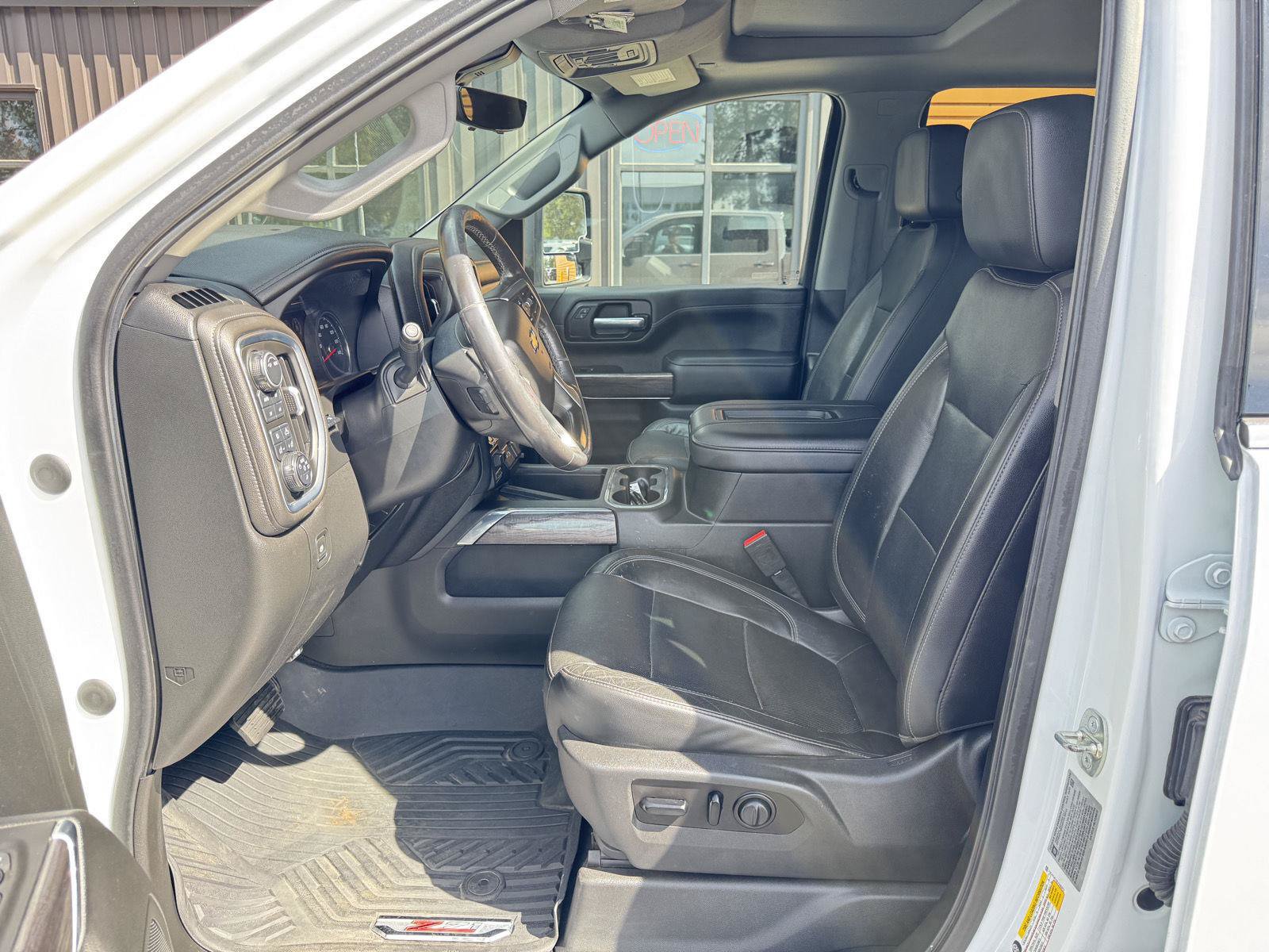 Used 2020 Chevrolet Silverado 3500 LTZ w/ LTZ Premium Package AWD/4WD image 11