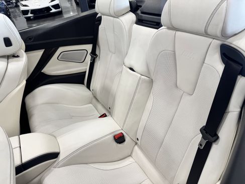Used 2015 BMW M6 Convertible image 31