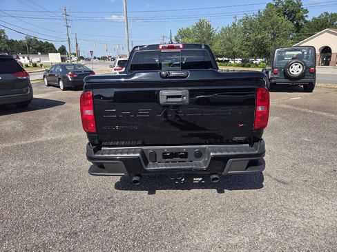 Used 2022 Chevrolet Colorado LT w/ LT Convenience Package RWD image 4